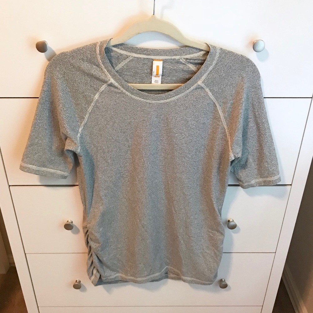Lucy Striped Workout Short Sleeve Top -Size M-EUC!